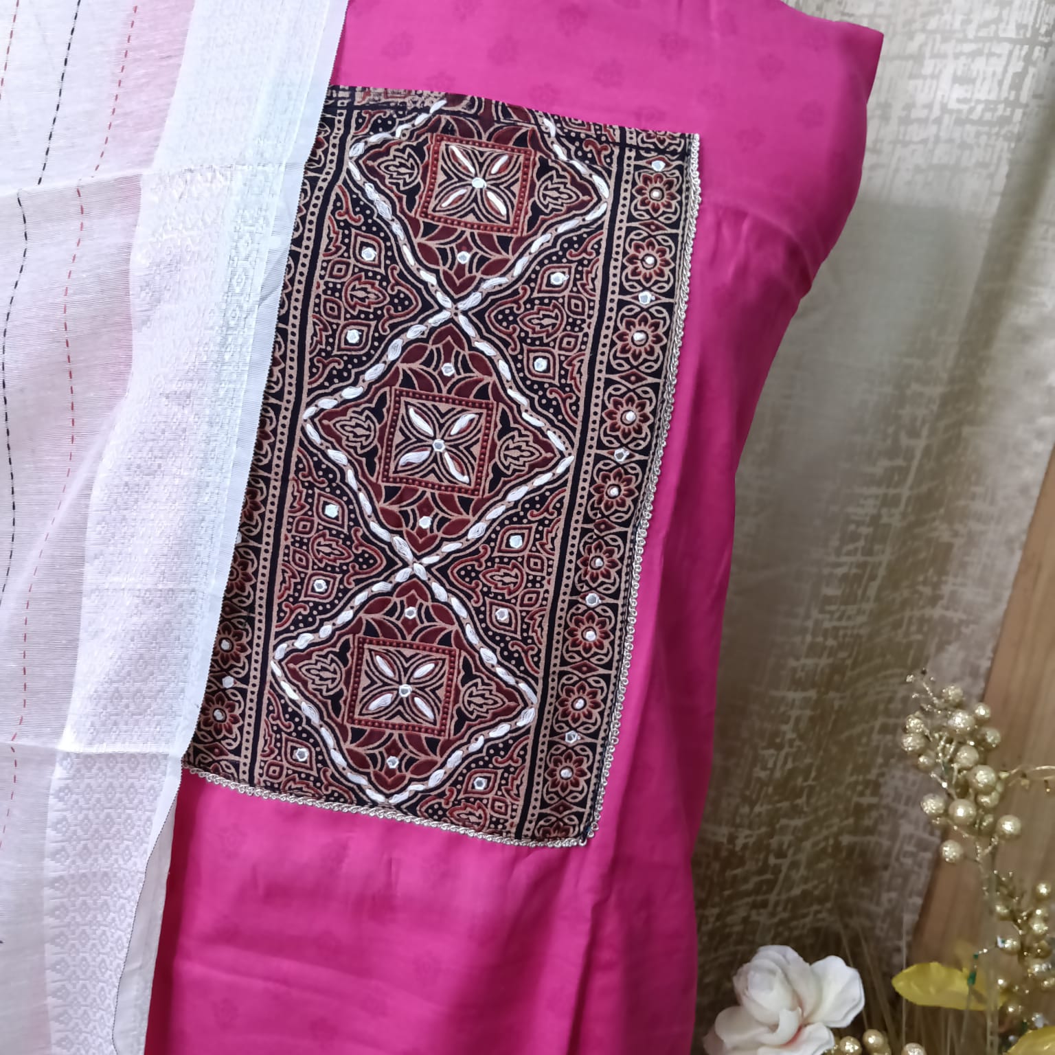 💖 Fuchsia Pink Rayon Cotton Chudithar Dress Material with Kalamkari Patch