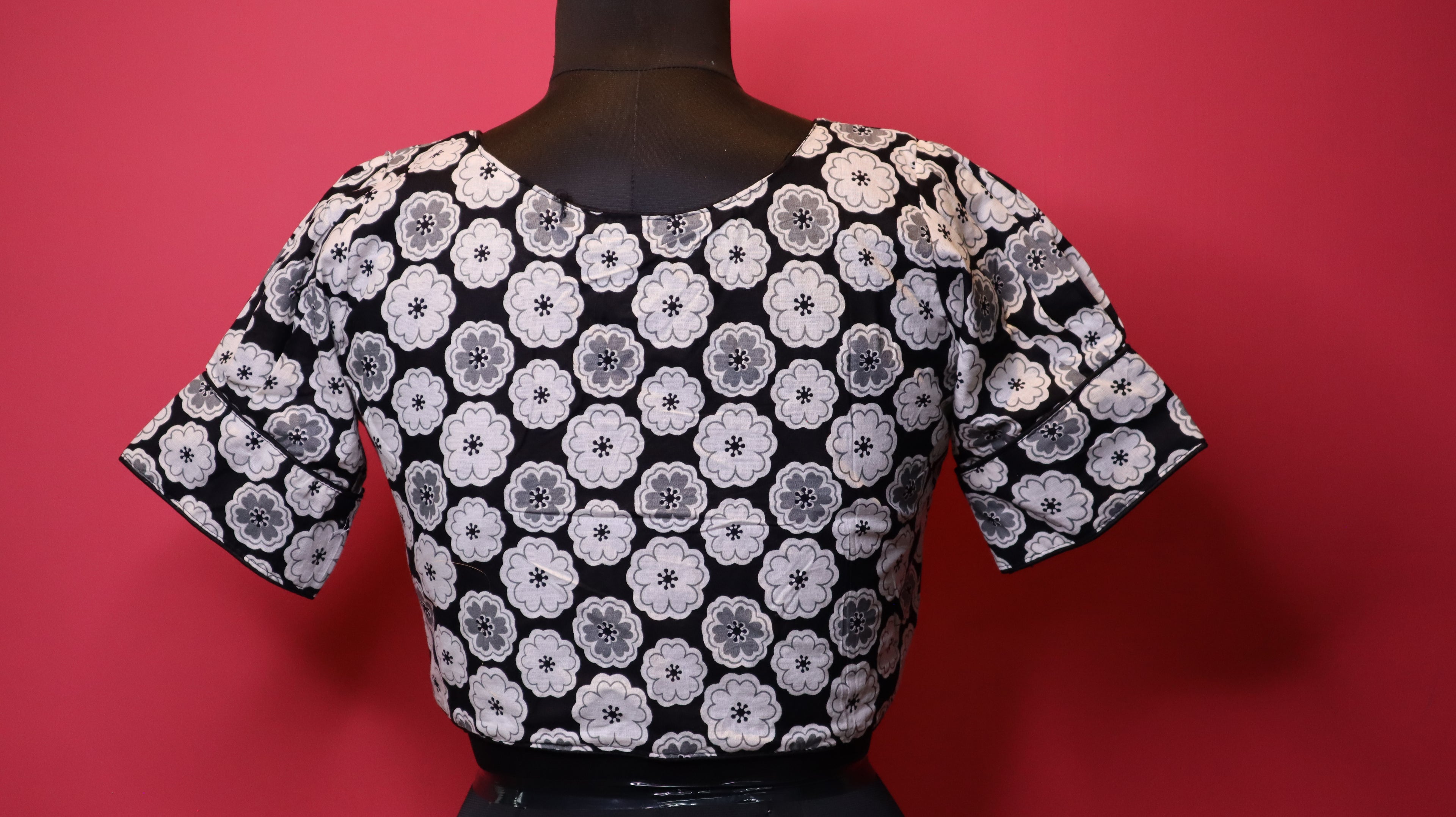 Black & White Floral Print V-Neck Cotton Saree Blouse for Women | Designer Ethnic Blouse