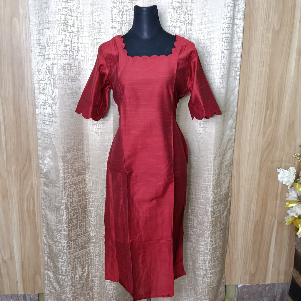 Women's Maroon Long Kurti – Scallop Neck | Elbow Sleeves